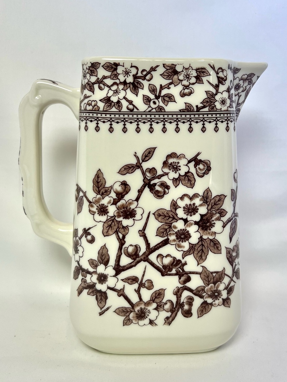 FARMHOUSE ANTIQUE COUNTRY CERAMIC DECORATIVE MILK JUG VASE PITCHER
